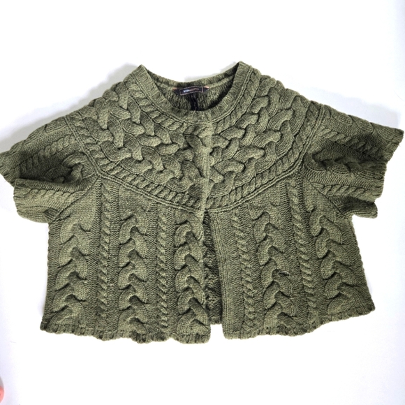 BCBG Maxazria 100% wool bolero cropped sweater shrug cable knit olive sz M - Picture 1 of 7